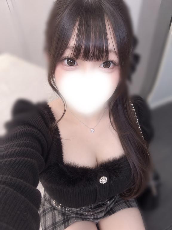 ☔️ 雨の日だけど出勤してます♡