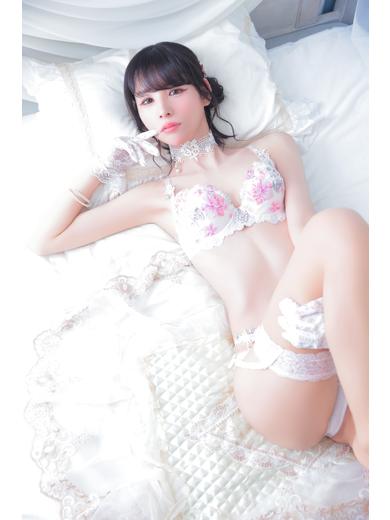 ニューハーフヘルスSURPRISE ONE日本橋店 ホテヘル(店舗) Hoshina Chiharu【Royal】