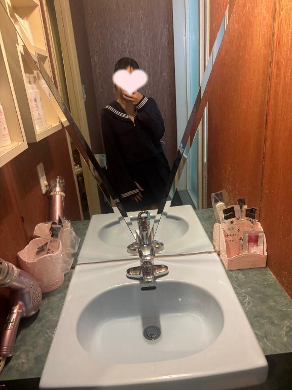 お休みです