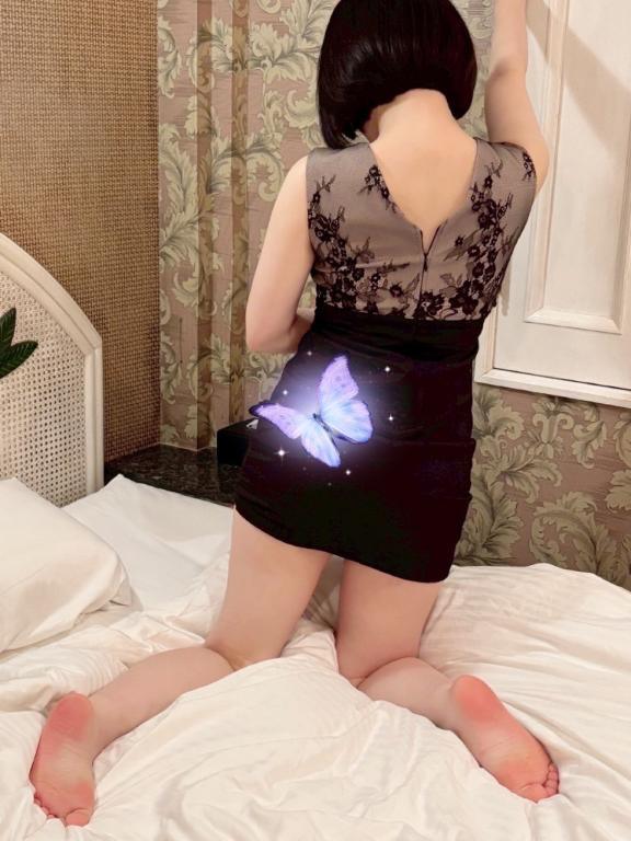 チャックおろして、、🥺