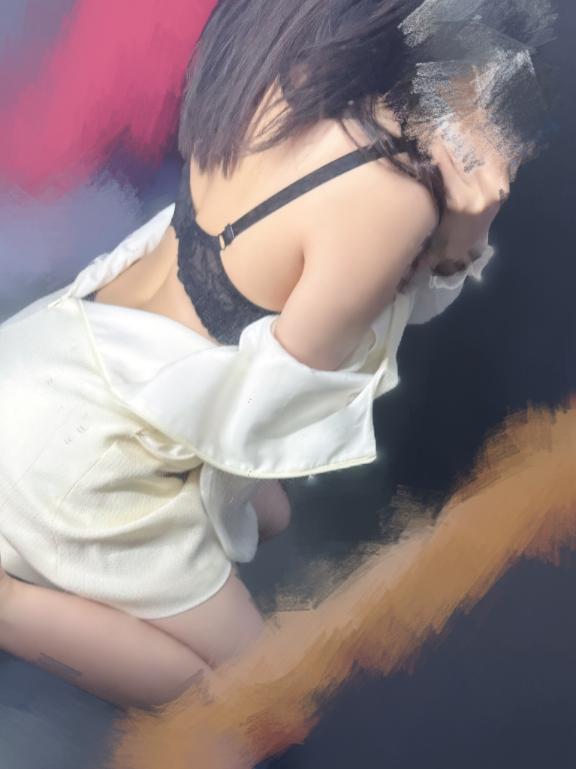 本日10:00~15:00出勤です💚