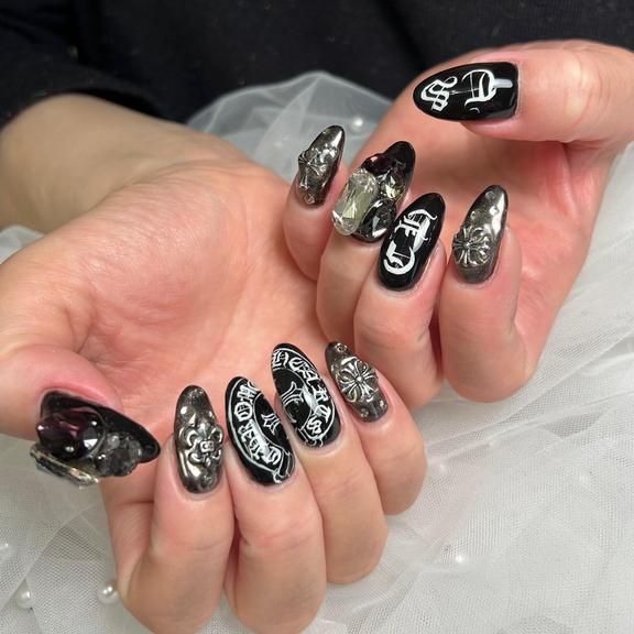 新しいネイル✨✨✨