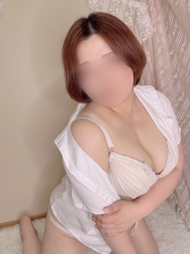 ぴゅあぱい熊本♡ぽちゃかわ巨乳専門♡正直すぎる風俗♡返金保証店♡ 안마(데리버리) RIKO