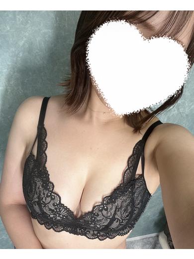 Esute Rio (上门)色情按摩/回春 服务 CHIHIRO