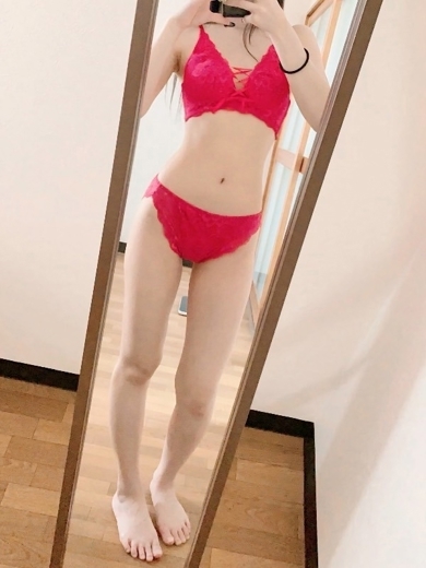 DERIHELURABO・COURREGES outcall escort service REINA