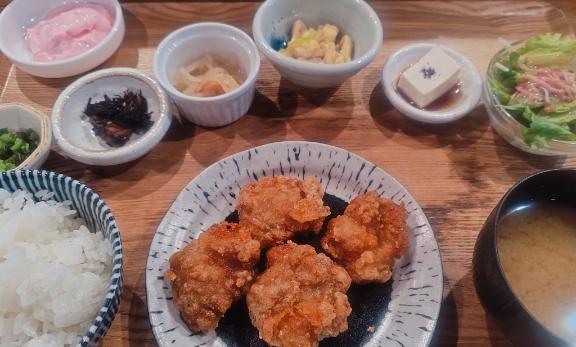 唐揚げ食べ放題