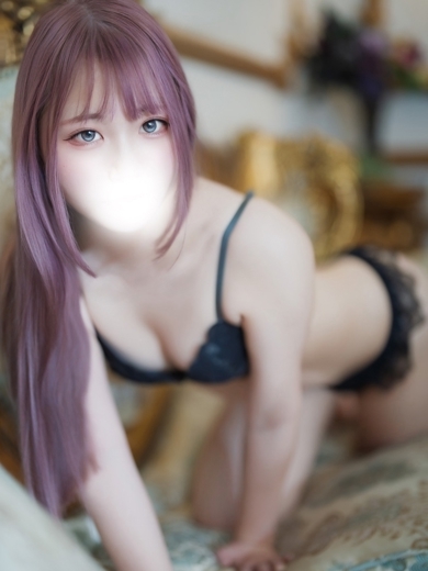 ZEROSTYLE outcall escort service MOMO