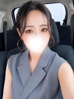 叶　まり