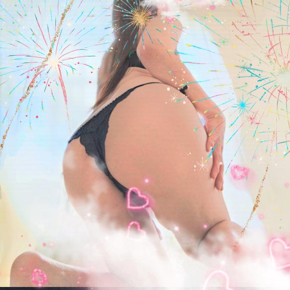８月