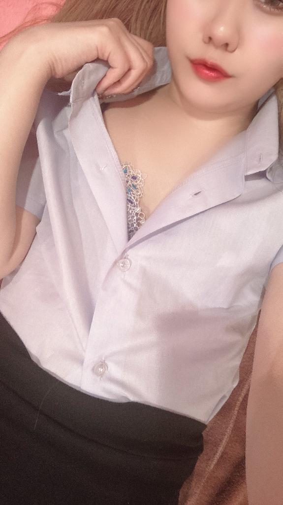 Yシャツ納め👚💜