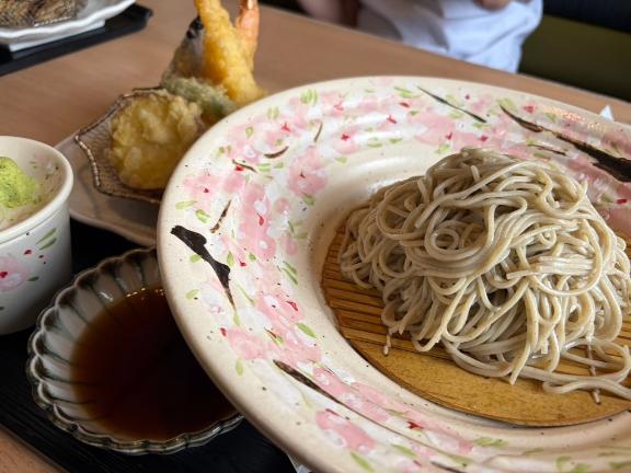 お昼は何食べたのかな?