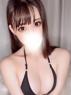 綾夢かずは