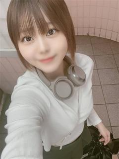 蜜月さきな
