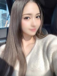 優華えりな