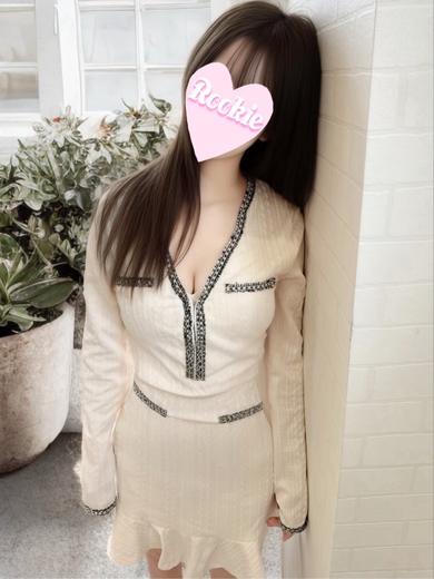 ROOKIE outcall escort service SAKURA 地元 SURENDA- 巨乳
