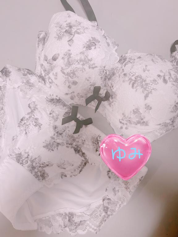 明日💖白‎🤍