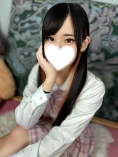 新人みゆ