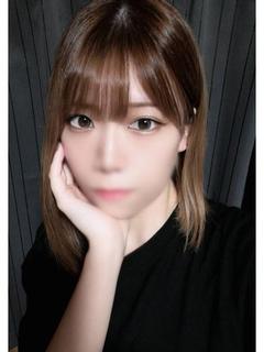 玲(レイ)