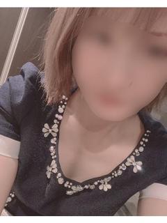 かりな【ハズレなしの若妻】