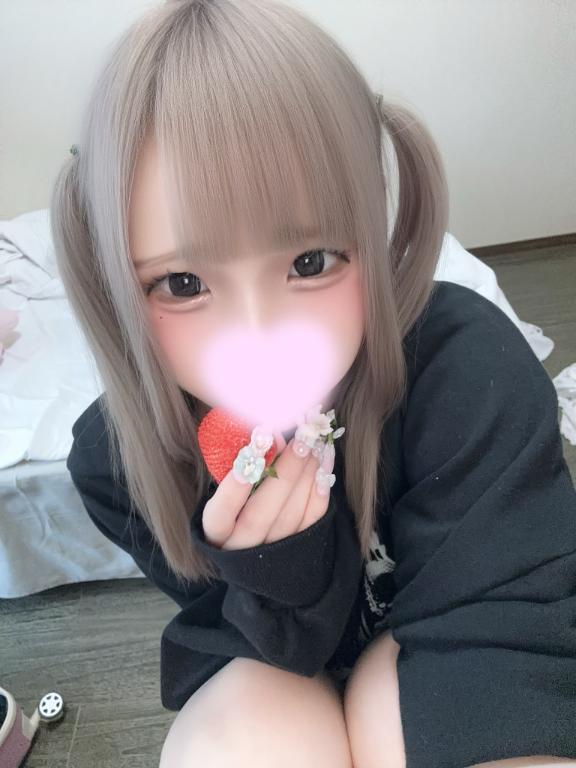 🈳あるよ‎𖤐 ̖́-‬いちごうまうま