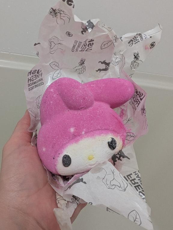 💗🐰🤍