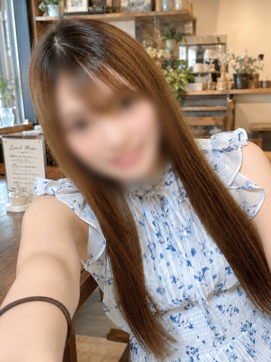 【福岡デリヘル】20代・30代★博多で評判のお店はココです！ 안마(데리버리) AMIKA