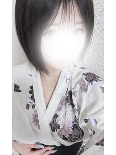 りい【ガチ巨乳看護学生💕】