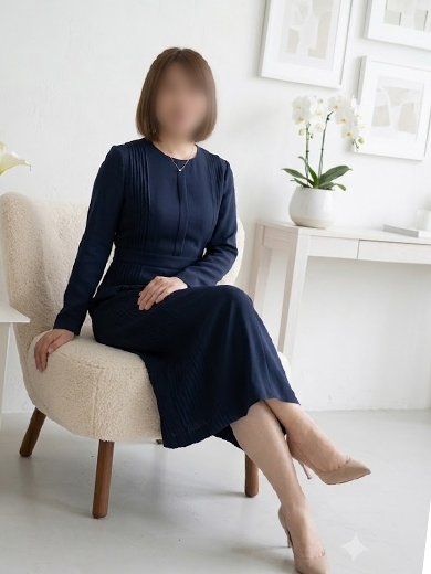 新人ももえ