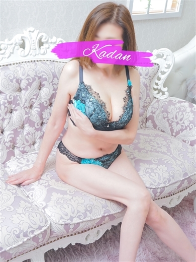 モアグループ沼津人妻花壇 デリヘル YUMI