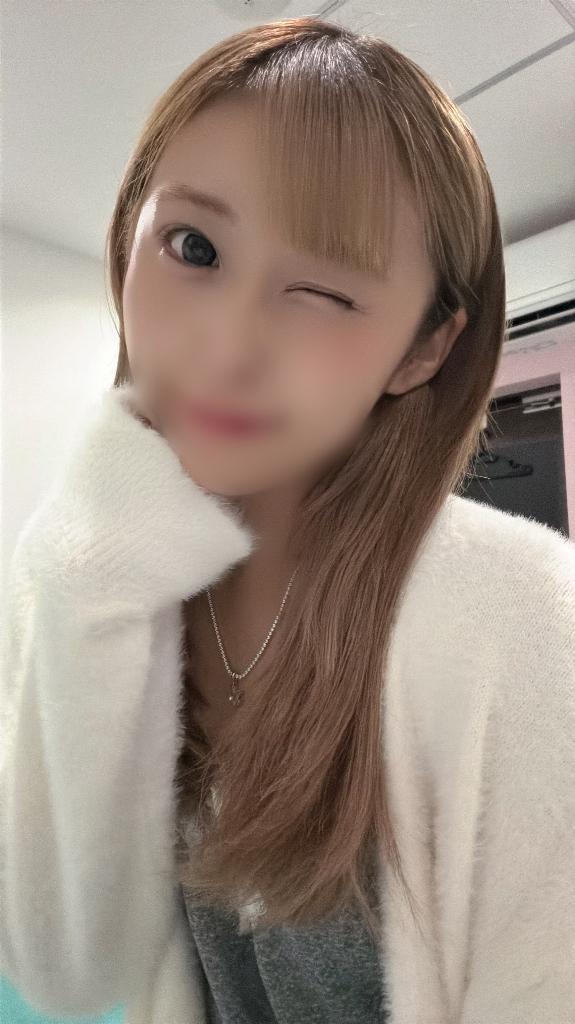お部屋にいるよᕙ( ͡° ͜ʖ ͡°)ᕗ