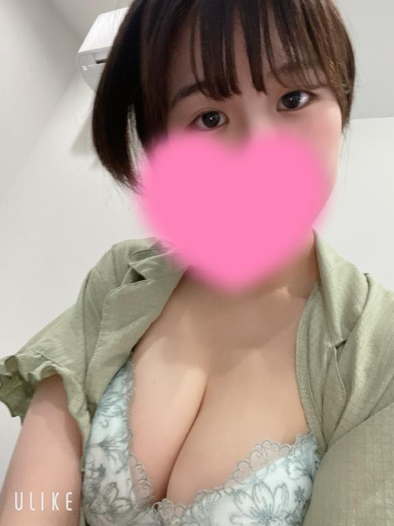 お部屋にいるよ🎶