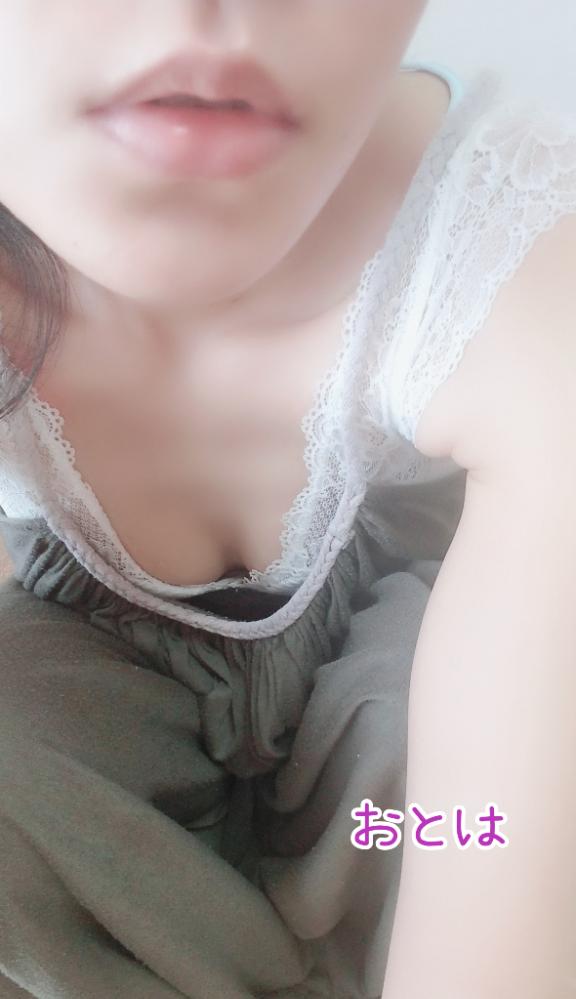 ┃˙꒳˙)コッソリ