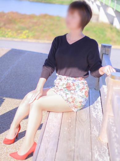 三重人妻・熟女デリヘルJJ 上門服務 ITAYAHITOMI