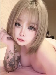 THREE PIECE 本店 デリヘル MOENA