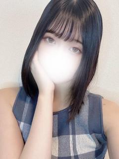 高身長で細身巨乳りおちゃん