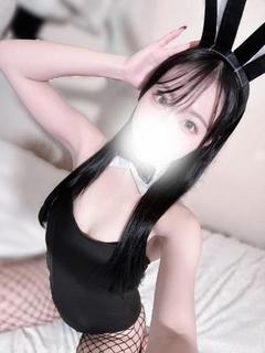 小柄天使の歯科助手美女らなちゃん