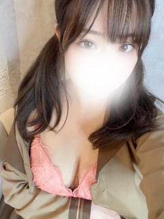 モモナ（新人）
