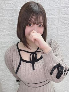卯月しいな