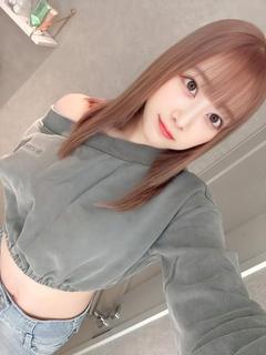 篠崎なぎさ