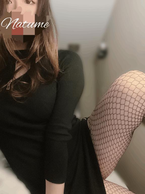 明日❤️🤍