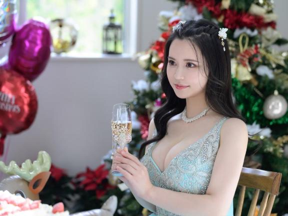 グラビアが公開されてます♫