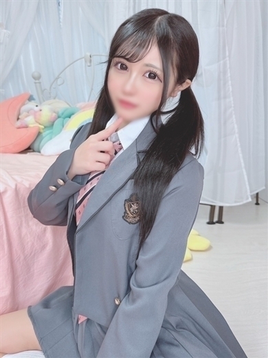 E＋アイドルスクール デリヘル MOE
