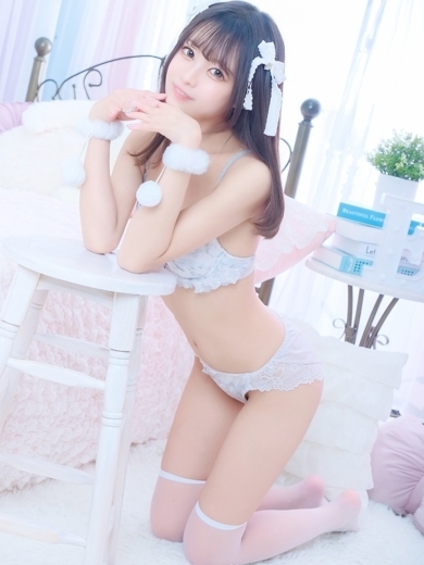 E＋アイドルスクール 上門服務 MANA