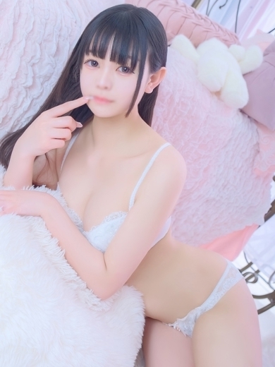 E＋アイドルスクール 上門服務 MOKA