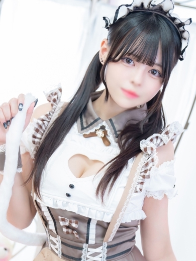 E＋アイドルスクール 上門服務 MAHIRU