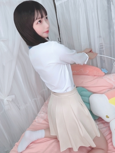 E＋アイドルスクール デリヘル SERI