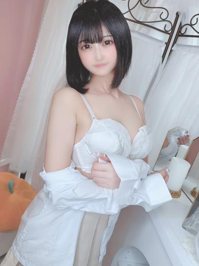 E＋アイドルスクール デリヘル MINI