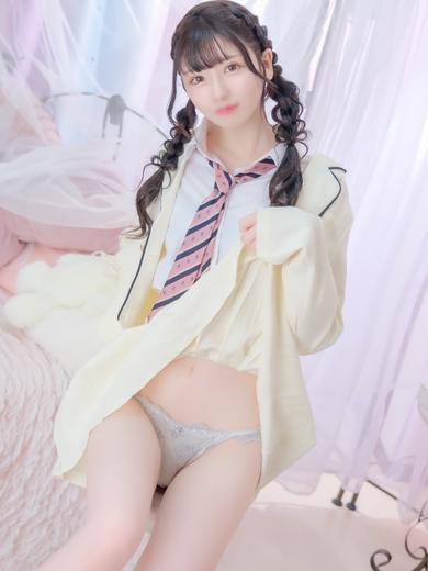 E＋アイドルスクール デリヘル MONA