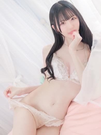 E＋アイドルスクール デリヘル MIU