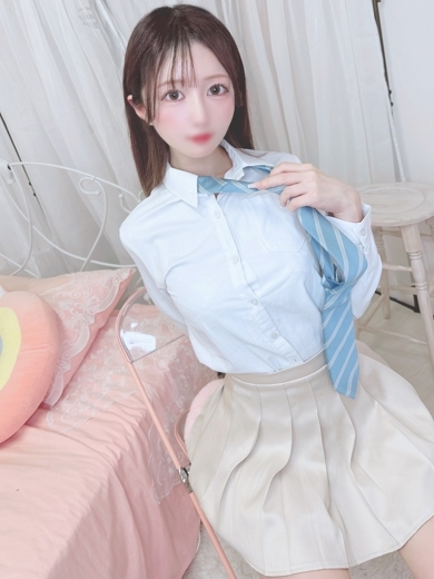 E＋アイドルスクール デリヘル MIO